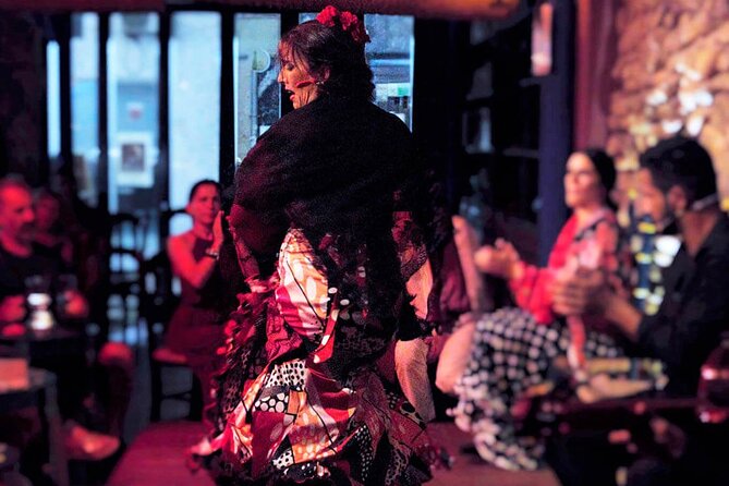 Malaga: The Ultimate Flamenco & Tapas Tour - The tapas trail: old-school favorites plus modern bites