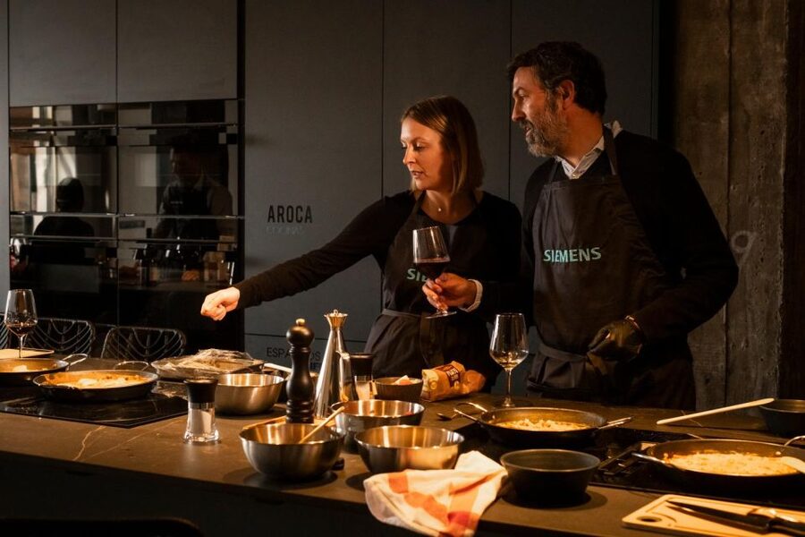 Malaga: The Ultimate Tapas Workshop with Market Visit - Kulinarea Kitchen and Soho District: A Calm, Organized Class Setup