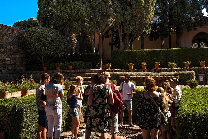 Malaga Tour with Cathedral, Alcazaba and Roman Theatre - Why this 3-hour Málaga highlights loop works on a busy day