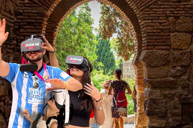 Malaga Tour with VR Stops: Alcazaba, Roman Theatre, Picasso &more - Stop 5: Alcazaba fortress and the Catholic Monarchs’ siege moment