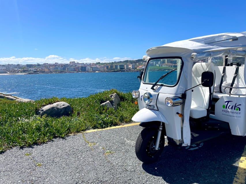 Malaga: VIP private Tuk Tuk tour - The 120-minute route: 18 monuments, with smart guided stops