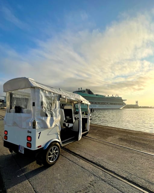 Malaga: VIP private Tuk Tuk tour - Who this tour fits best