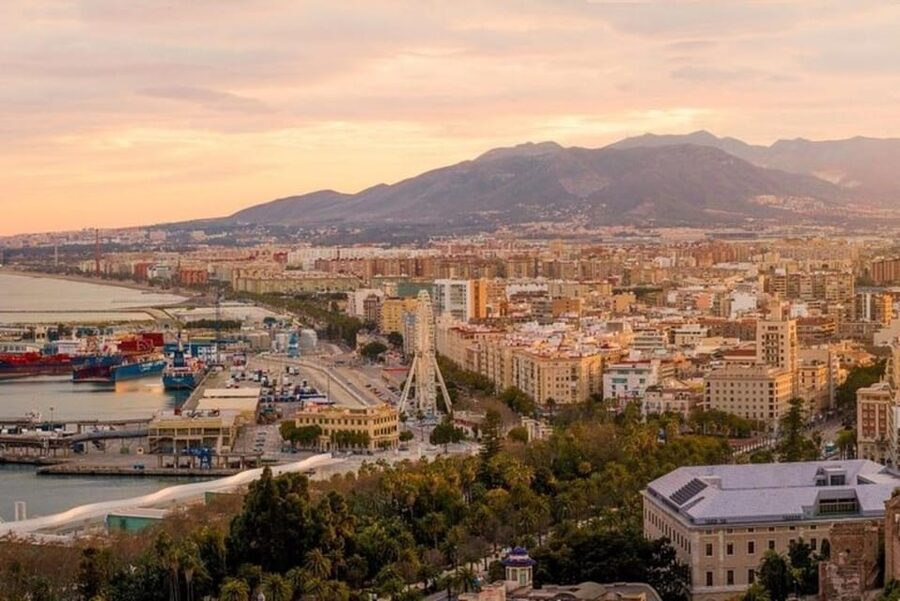 Malaga: Walking Tour of Must-See Attractions - Starting at Alameda Principal, where your walk makes sense fast