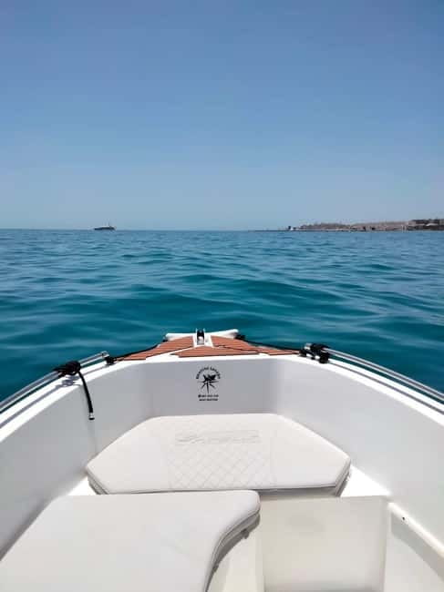 MANGO BOAT - Unlicensed boat in Puerto Banús - Driving the Mango Boat yourself, with help onboard