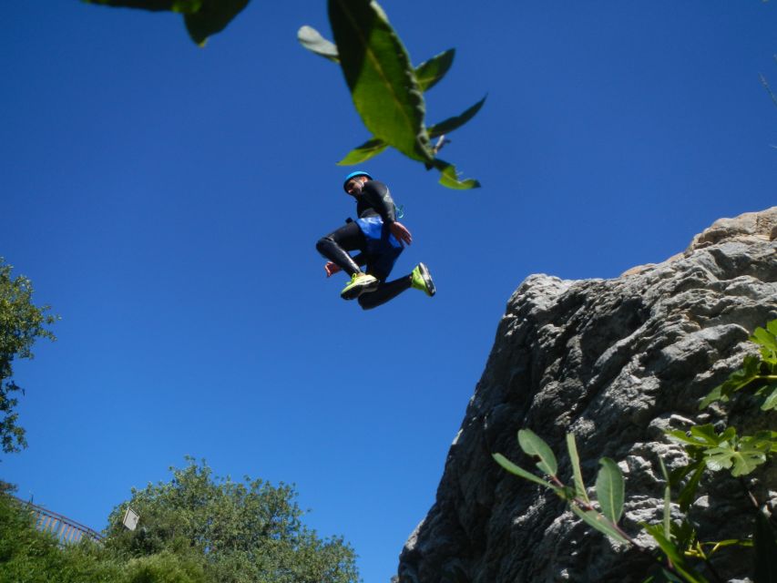 Marbella: Beginner Canyoning Tour with Safety Equipment - Meeting point, finding the van, and how to time your day