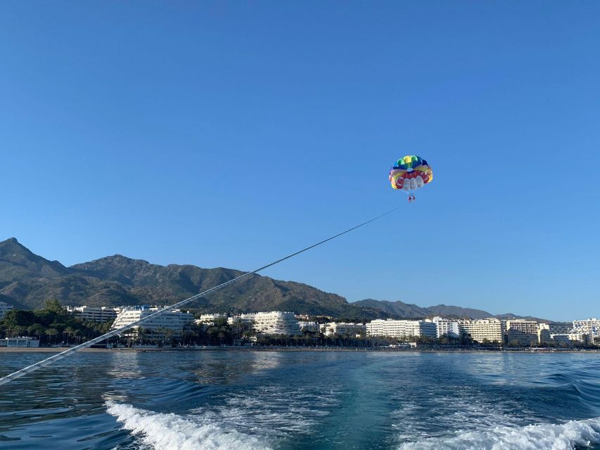 Marbella from the heights: Parasailing - Safety Briefing and Gear, Why It Feels Under Control