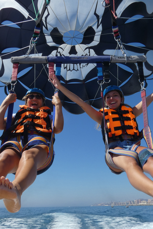 Marbella: Parasailing Flight from Puerto Banus - What to Wear and Bring (and What to Leave Behind)