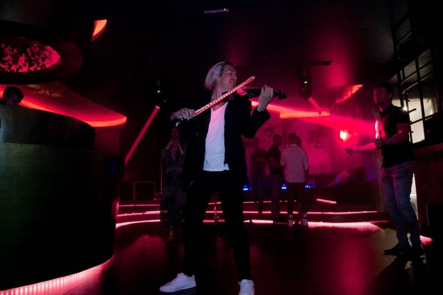 Marbella: Puerto Banus Night Life Walking Tour - Picking the right kind of nightlife mood for your group