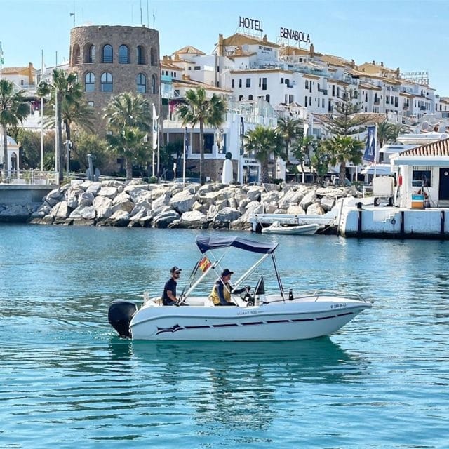 Marbella: Self-Drive Boat Rental - Playa Puerto Banus Stop: Photos, Free Time, Swimming, and Snorkel Gear