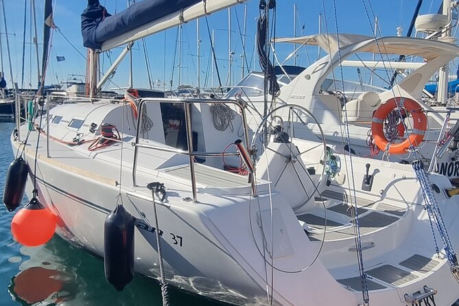 Marbella- sunset from a sailboat with drinks - Where you meet: Dolphins Marbella and finding the dock