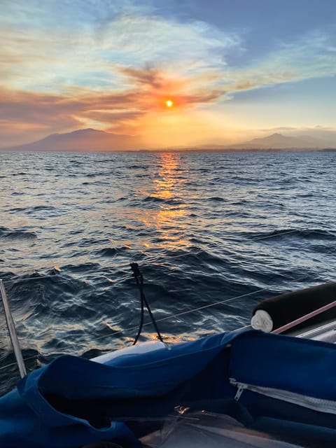 Marbella: Sunset Luxury Sailing Cruise in Puerto Banús - Puerto Banús Stop: Photo Moments, a Guided Look, and Calm Sailing