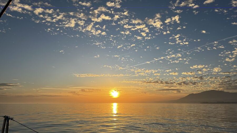 Marbella: Sunset Sailing Trip with Drinks and Snacks - Drinks, Snacks, Blankets, and That Little Feeling of Care