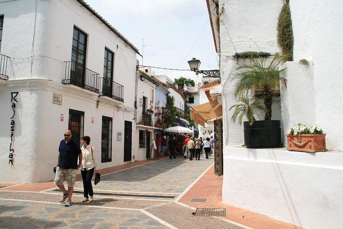 Marbella y Mijas Full Day Tour from Malaga - The basic idea: Marbella, Mijas, and Puerto Banus in one long day