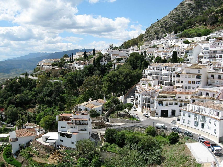 Mijas: Panoramic city tour with an electric Tuk Tuk - Why Mijas Pueblo feels made for an electric Tuk Tuk