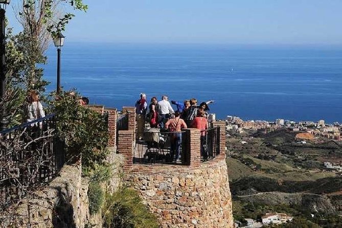 Mijas Village Private Tour from Malaga and Surrounding Areas - Why Mijas Pueblo Feels Like a Perfect Half-Day Escape