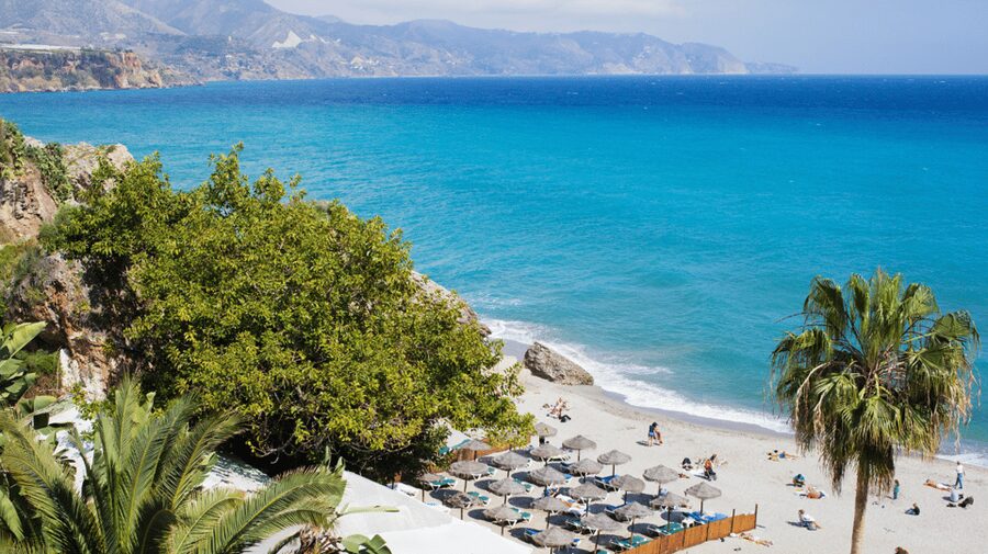 Nerja and Frigiliana from Málaga: the mountain and the sea - From Málaga area pickup to Frigiliana: how the day flows