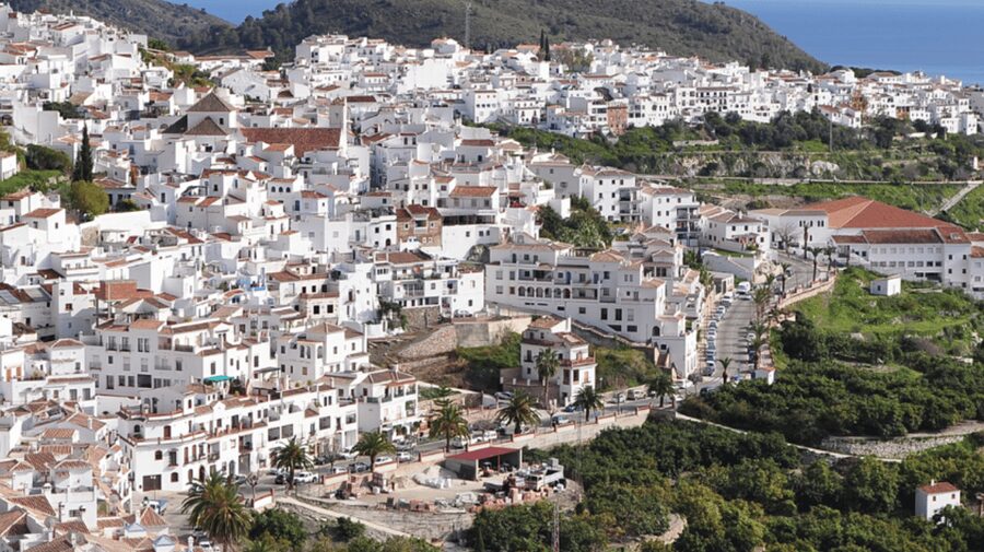 Nerja and Frigiliana from Málaga: the mountain and the sea - Should you book Nerja and Frigiliana from Málaga?