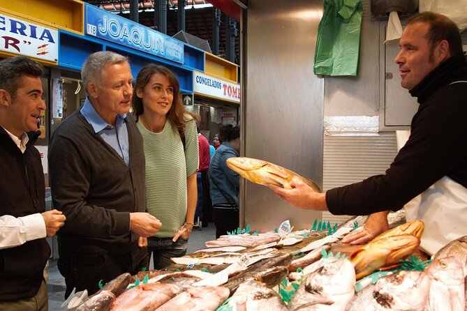 Paella Cooking Class with English Guide in Malaga - The Wine Pairing and Local Grape Focus