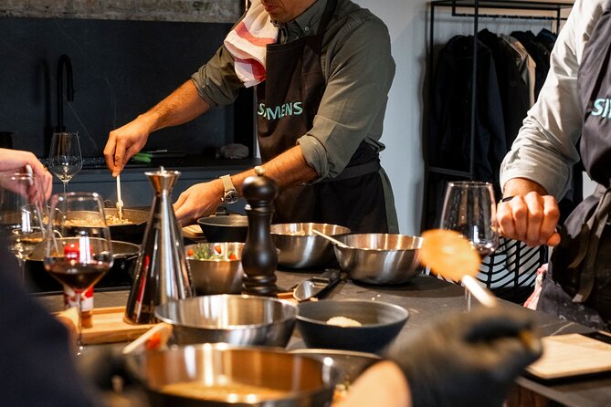 Paella Cooking Class with English Guide in Malaga - Dietary Reality Check: Vegetarian Options, Vegan Limitations, and Allergy Safety