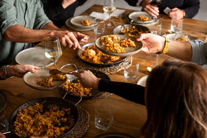 Paella Cooking Class with English Guide in Malaga - Timing and Group Size: Why 4 Hours Works for Beginners