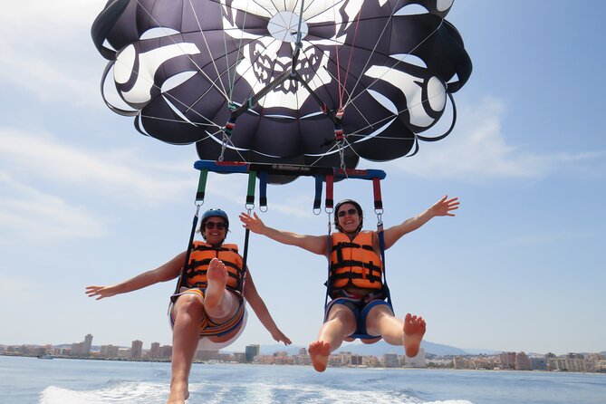 Parasailing Benalmadena - The Highest Flights on the Costa - Arriving at Benalmádena’s harbor: C. La Fragata check-in and setup