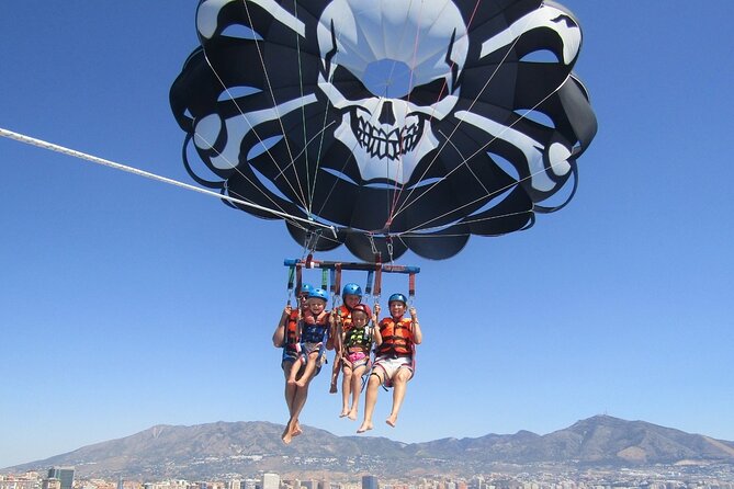 Parasailing Benalmadena - The Highest Flights on the Costa - Safety briefing and the gear you wear before you lift