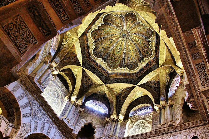 Private Cordoba & Seville Tour with a Finale Horse Carriage Ride - Plaza de Espana Horse Carriage Finale: Seville’s Photo-Friendly Closing Act
