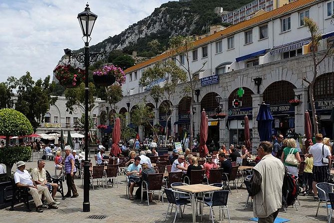Private exclusive tours from Malaga and Marbella to Gibraltar - Who this private Gibraltar tour suits best
