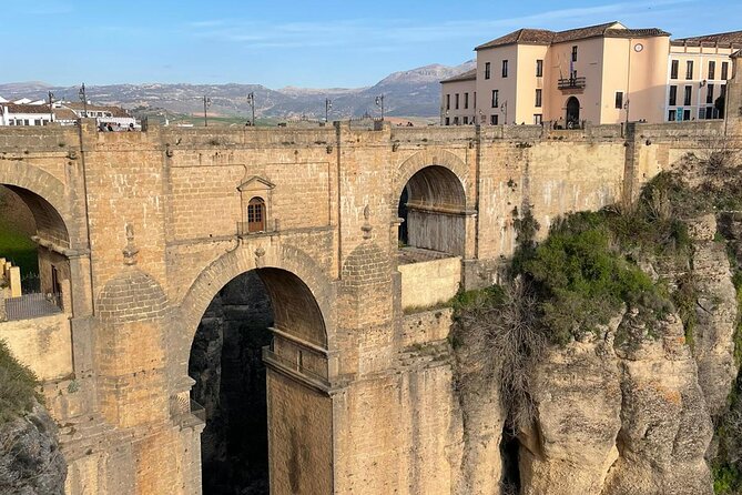 Private half-day tour of Ronda and the White Villages with native - Meeting up in Malaga without the usual chaos