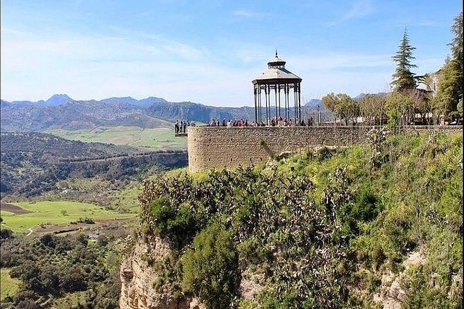 Private Tour of Ronda and Setenil de Las Bodegas - Setenil de las Bodegas: Rock-House Streets and 1 Hour to Roam