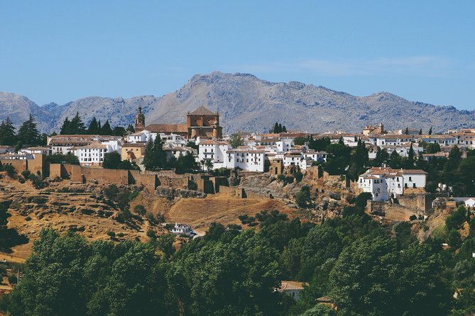 Private visit to Ronda 2 hours - Why guides make Ronda feel alive: Marta, Alfredo, and Alberto