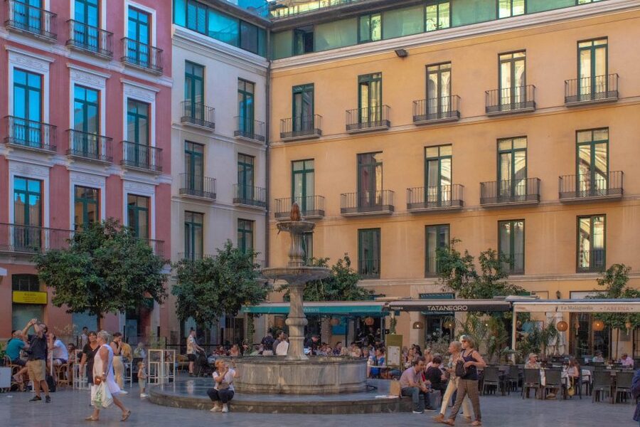Private walking tour: Cathedral, Alcazaba and Roman Theatre - Who this tour suits best, and who should think twice