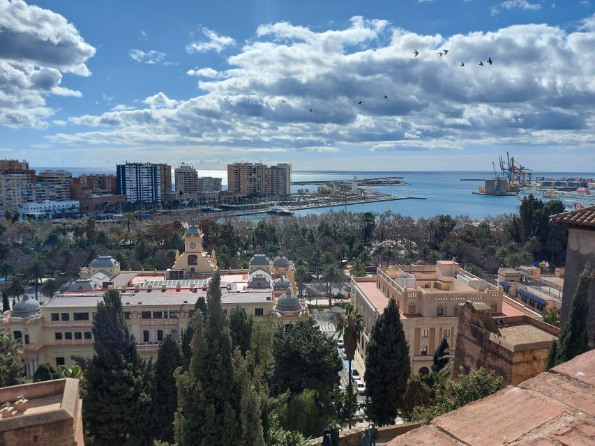 Private walking tour: Cathedral, Alcazaba and Roman Theatre - Alcazaba of Málaga: citadel fortress on Mount Gibralfaro