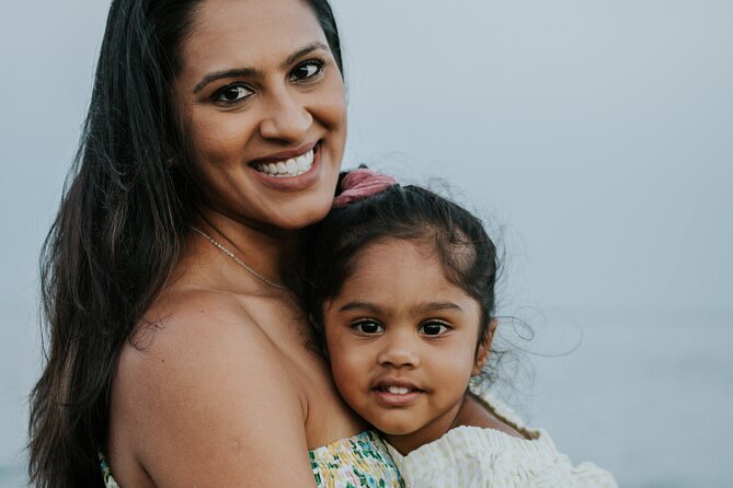 Professional Photo Session in Malaga - How Roxana Gets Natural Photos in Just One Hour