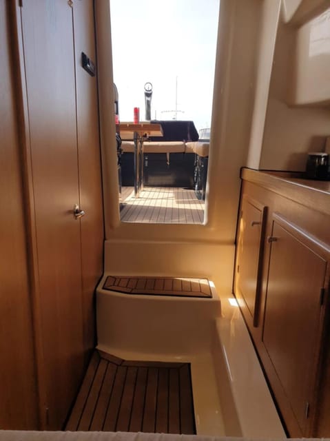 Puerto Banus: Boat Charter Moonday Yacht - The Moonday 780 SD yacht: comfort that makes the day work