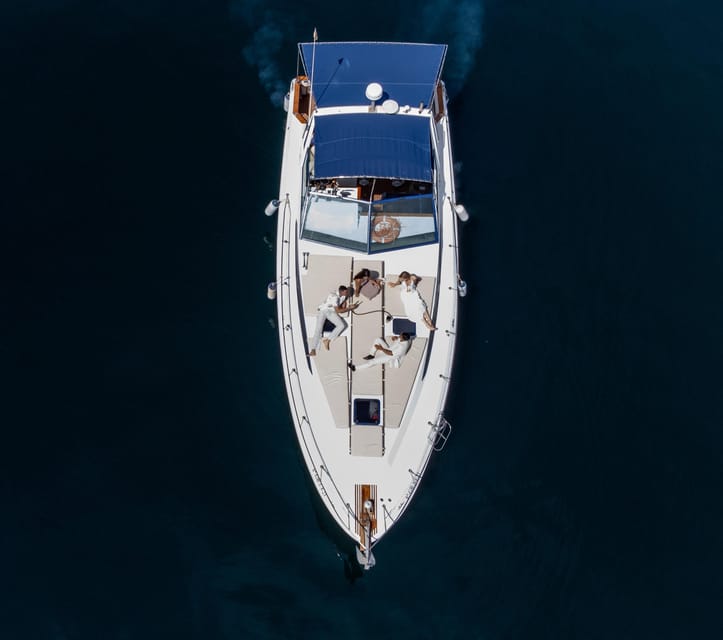 PUERTO BANUS: YACHT RENTAL FOR GROUP 2H - Key Points at a Glance