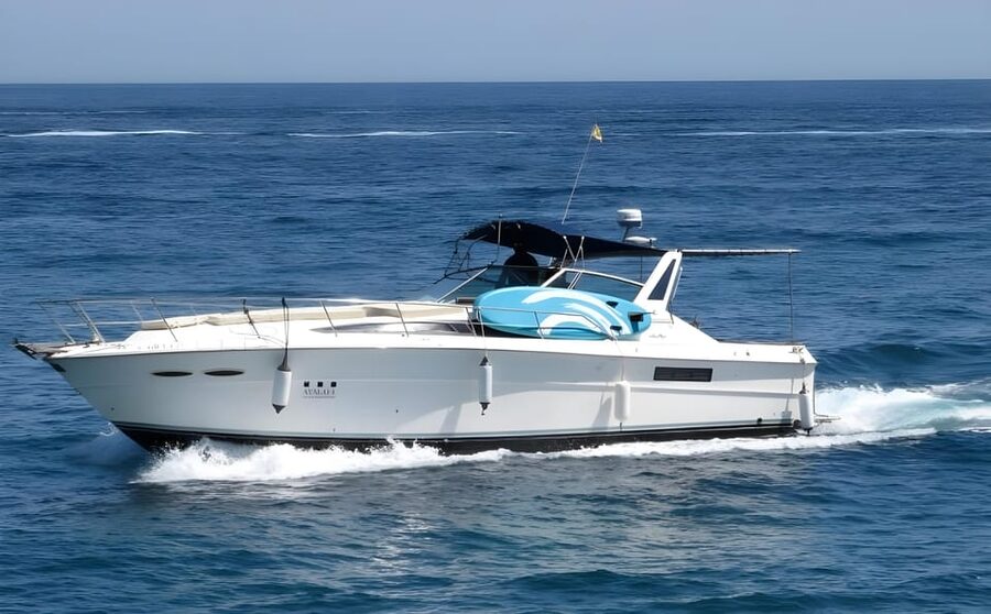 PUERTO BANUS: YACHT RENTAL FOR GROUP 2H - Crew That Makes It Feel Effortless