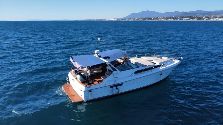 PUERTO BANUS: YACHT RENTAL FOR GROUP 2H - Price and Value: $765 for Up to 12, and Why That Matters