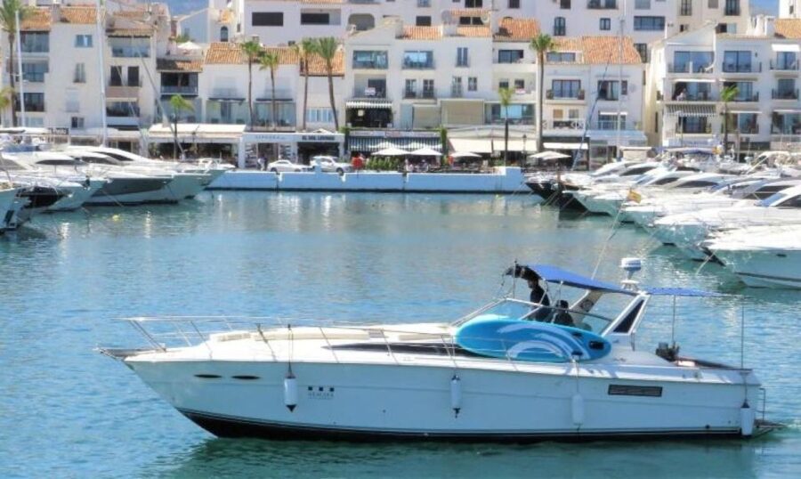 PUERTO BANUS: YACHT RENTAL FOR GROUP 2H - Atalaya Nautic Experience and the Dock 4 Meeting Point