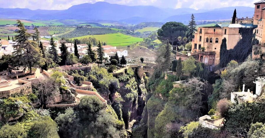 Ronda: Sightseeing Walking Tour - Collegiate church stop: a second side of Ronda beyond the gorge