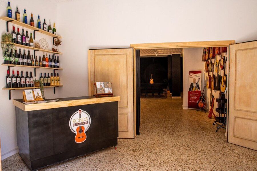 Ronda: Spanish - Classical & Flamenco - Guitar Concert - Ronda Guitar House: where the music starts