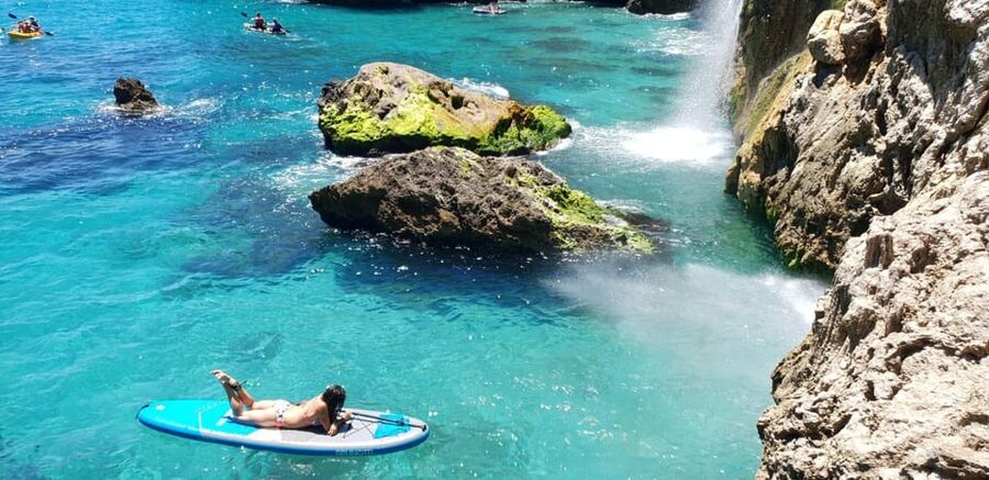 Ruta libre en paddel surf por la cascada de Nerja y Maro 😍 - Gear and safety: what is included, what costs extra