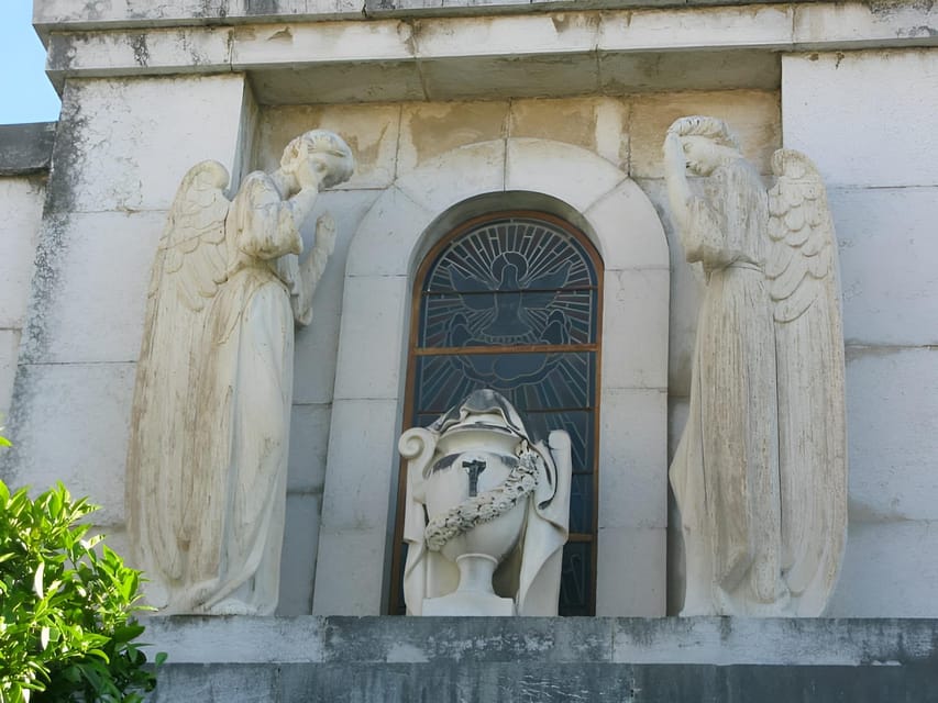 San Miguel Cemetery Tour of Malaga - Rules to respect: pets, photos, and sharp practical limits