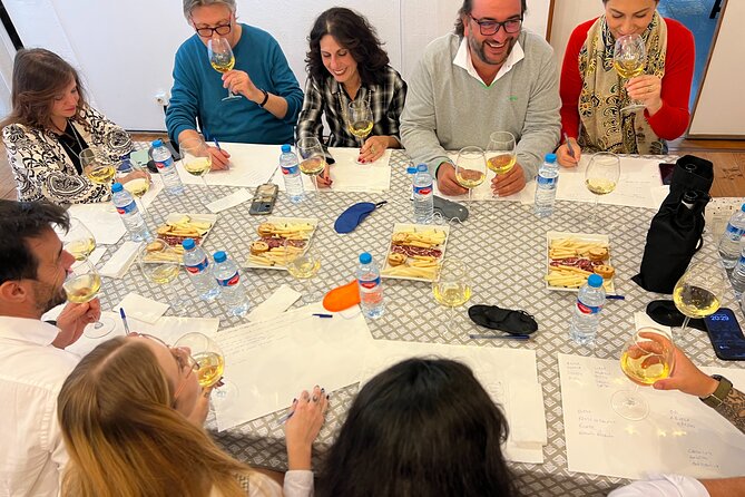 Sensory Tasting to Discover Wine with the 5 Senses - The snacks and cheese board: why it matters