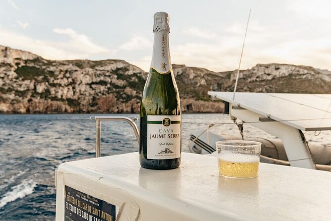 Sunset or night catamaran tour from Malaga - Onboard vibe: music, DJ energy, and the cava moment