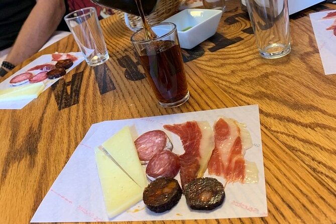 Taste of Malaga Tour : Tapas, History and Local Customs - The Alcazaba-area finale: reimagined Málaga with a modern chef touch