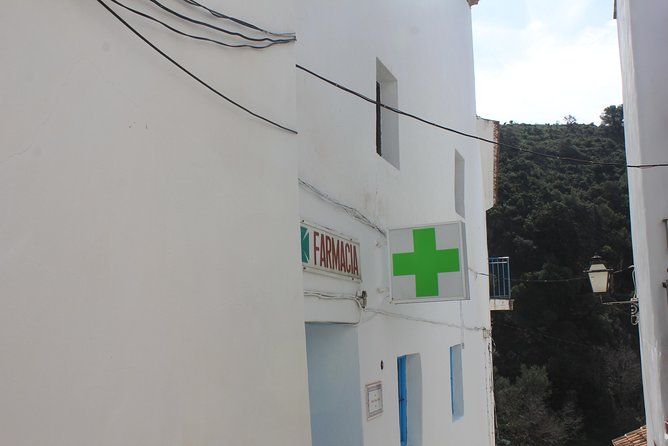 White Villages Tour in the Nerja area: Small-Group Tour and Lunch - Árchez stop: Moorish influence in a tiny white village