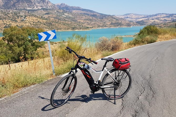 Wine, Tapas & Lake Zahara by e-bike incl Ronda pickup (full day) - The booking decision: should you go?