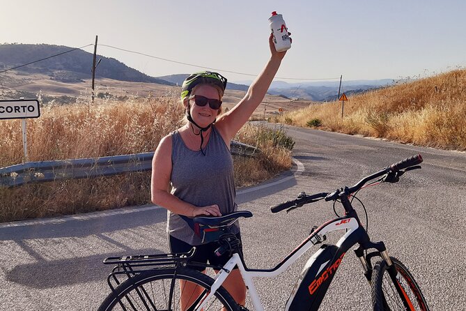 Wine & Tapas tour by electric bike (e-bike) including Ronda pickup (half day) - Stop in El Gastor: where the wine and tapas payoff hits