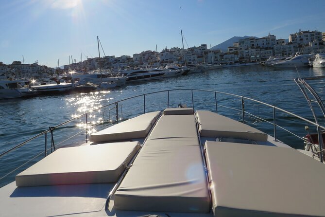 Yacht ride in Puerto Banús - Price and value: what $783.11 per group buys you